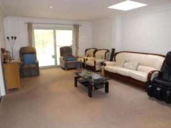 5&nbsp;Bedroom&nbsp;Semi-Detac...